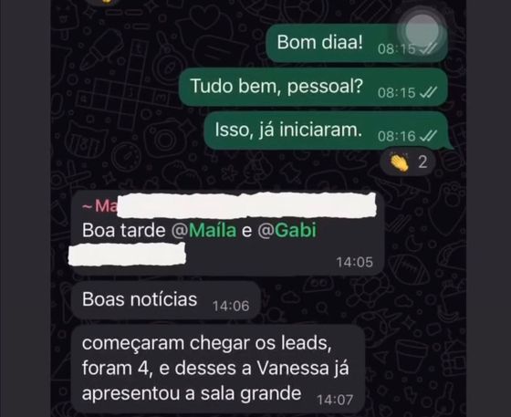 Leads chegando logo no início — conversa de cliente da Raio7 no WhatsApp